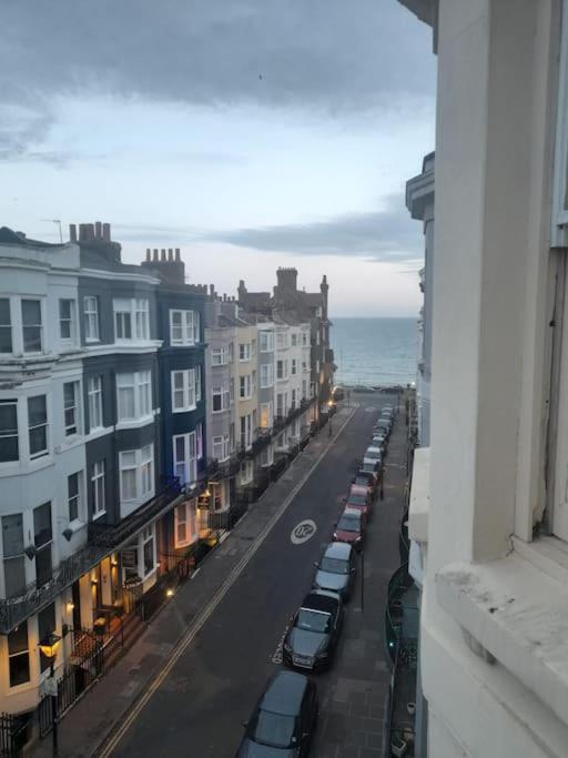 Cosy Studio Flat Moments From The Beach, Kemptown Brighton Exterior foto